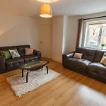Host Liverpool - Rooms In A Spacious Coliving And Coworking Home With Garden, And Parking Close To Centre