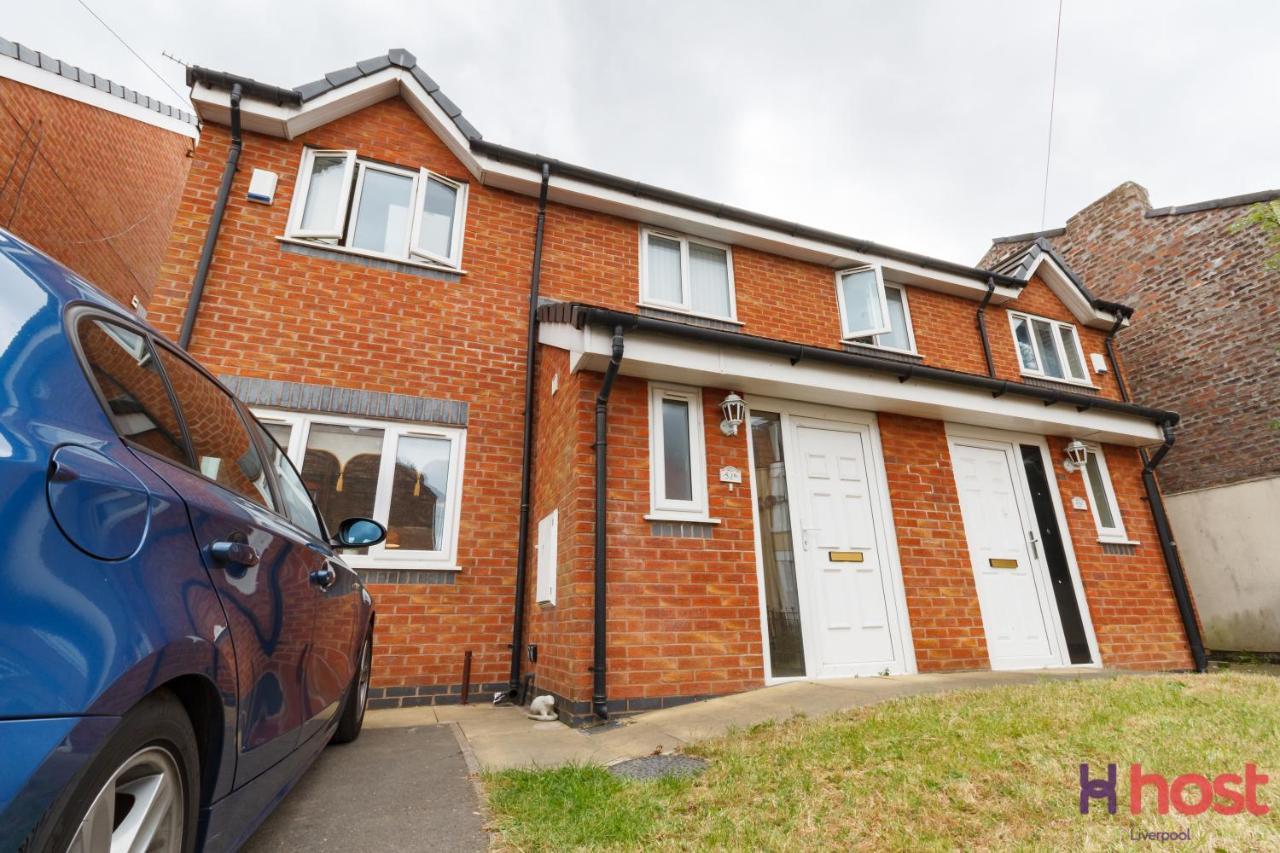 Host - In A Spacious Coliving And Coworking With Garden, And Parking Close To Centre Liverpool